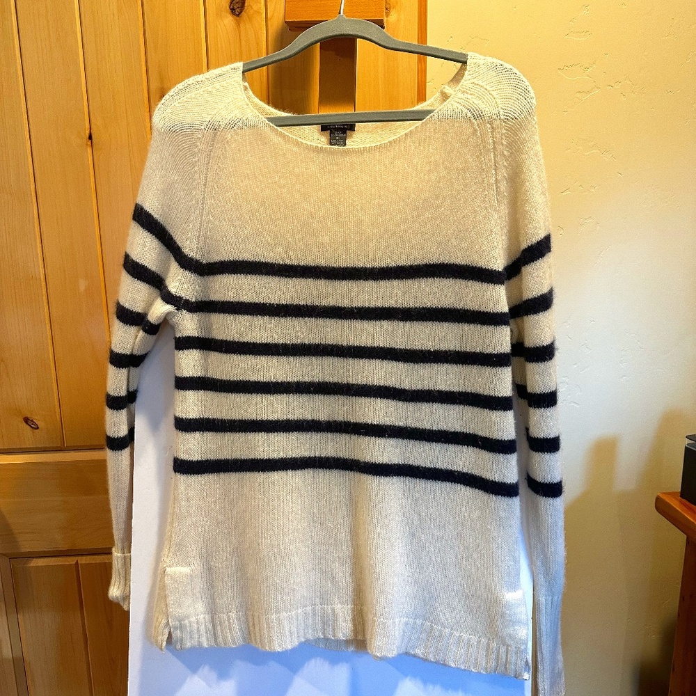 100% 2-ply Cashmere Boat Neck Sweater, Size L